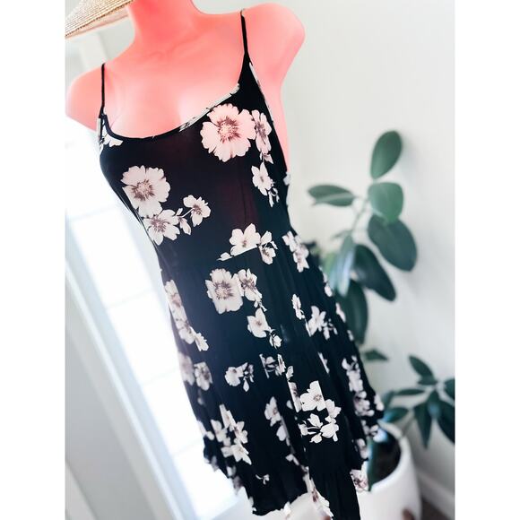 Brandy Melville Softly in Flowered Shadows jada Flowy floral print mini dress - Picture 5 of 6